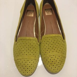 Dolce Vita Chartreuse Suede Flats/Loafers